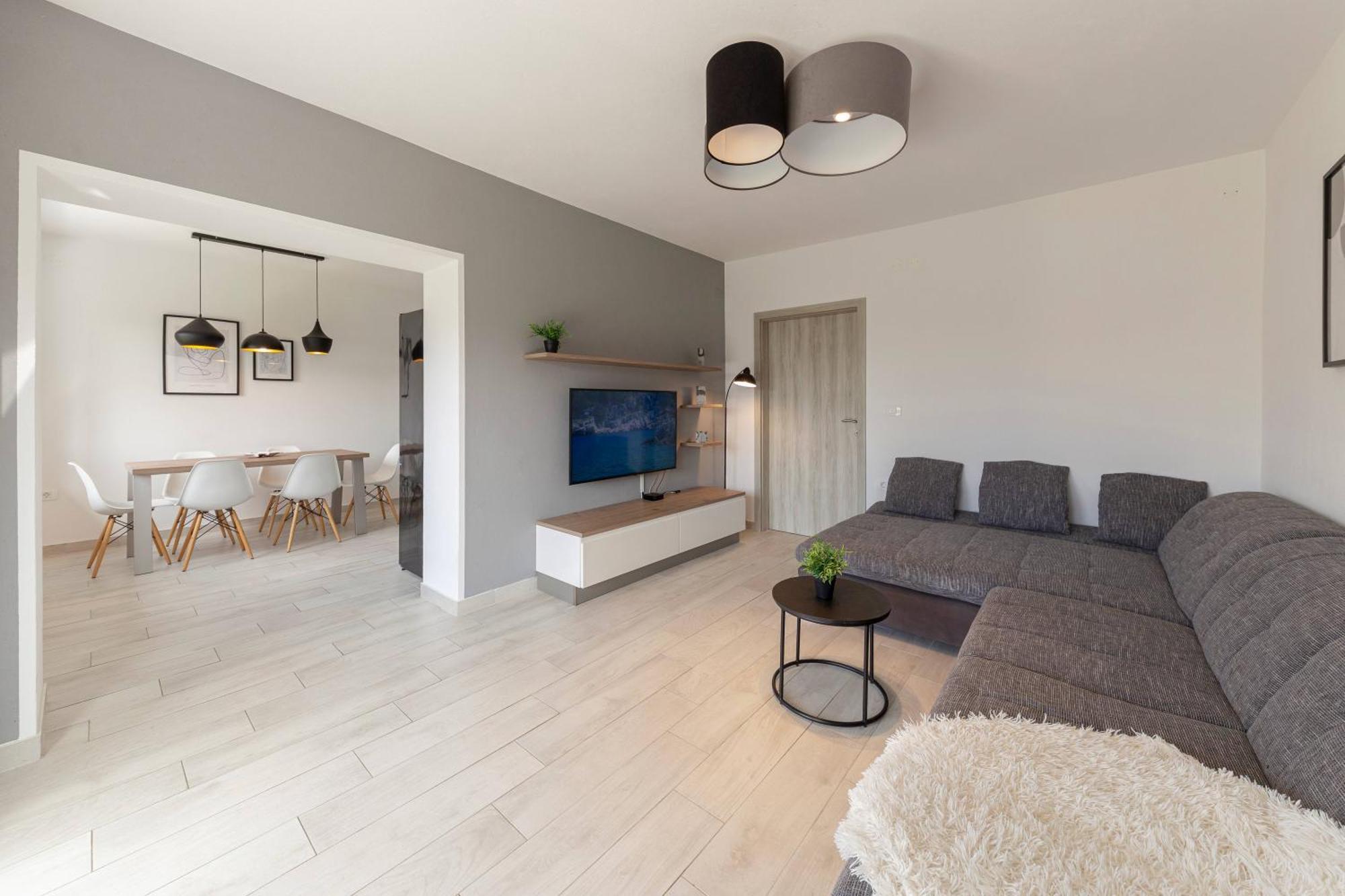 Apartment Bright *